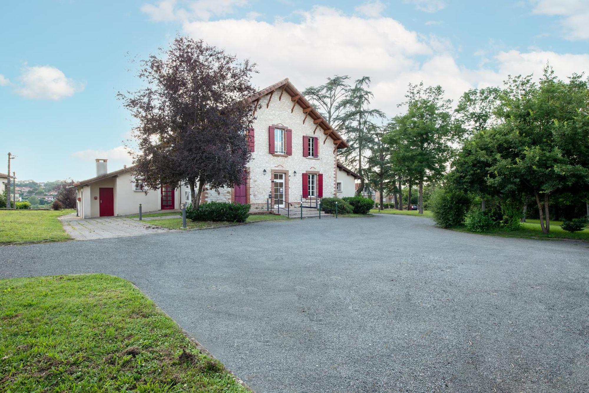 -Maison Calmels-Pmr-7 Chambres Et 7 Sdb - Proche Albi Carmaux Exterior photo